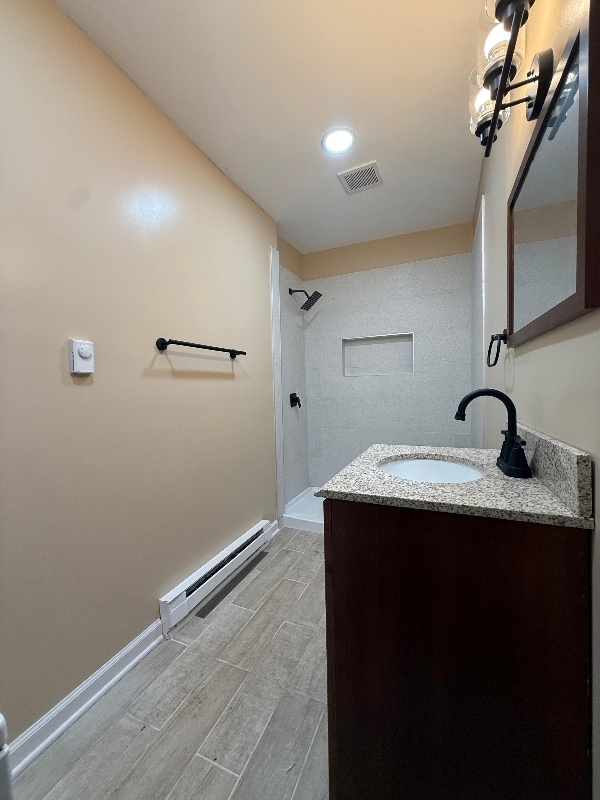 Building Photo - 335-337 Messinger St