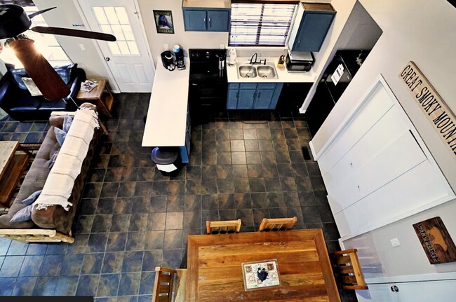 Foto del edificio - MOVE IN READY