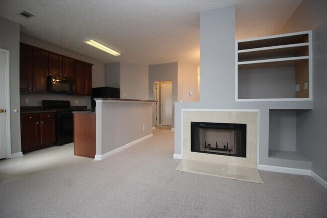 Foto del edificio - 6291 Shoreview Cir