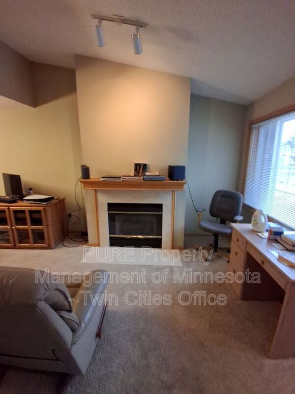 Foto del edificio - 4127 Ruby Ln