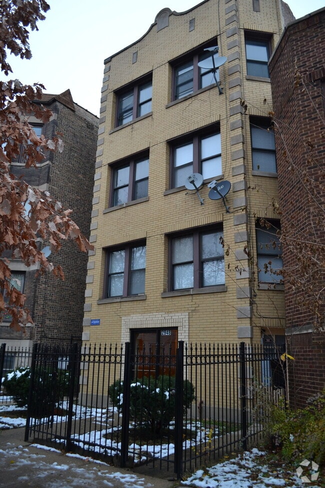 Building Photo - 2948 W Nelson St