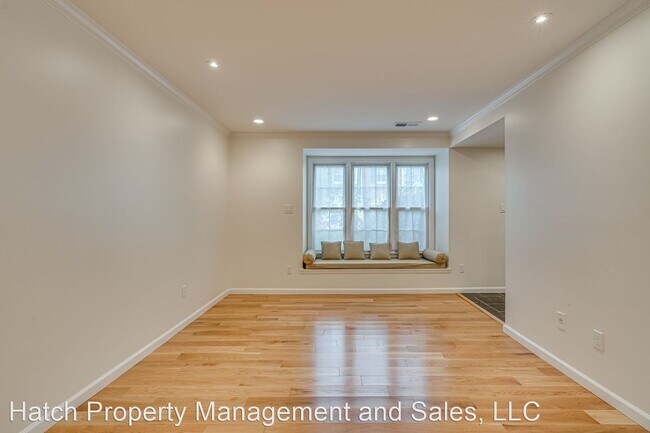 Building Photo - 3 br, 2.5 bath House - 6637 Fairfax Rd Uni...