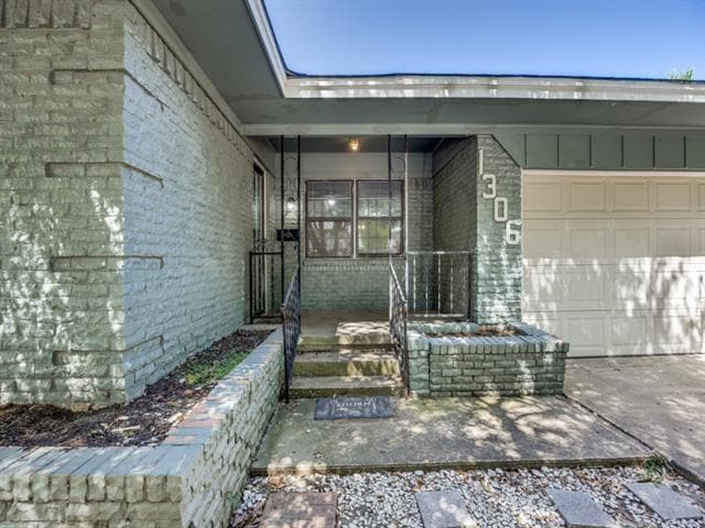 Building Photo - 1306 Blanton Pl