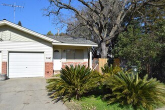 Building Photo - 7043 Zeeland Dr