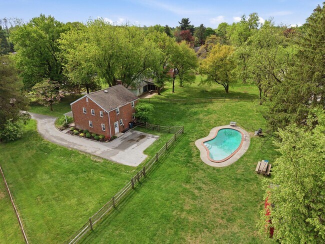 Foto del edificio - 528 S Old Middletown Rd