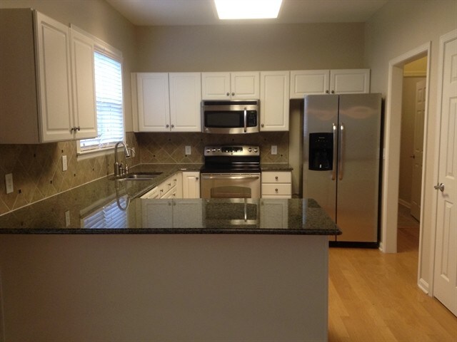 Foto del edificio - 6325 Elderslie Dr