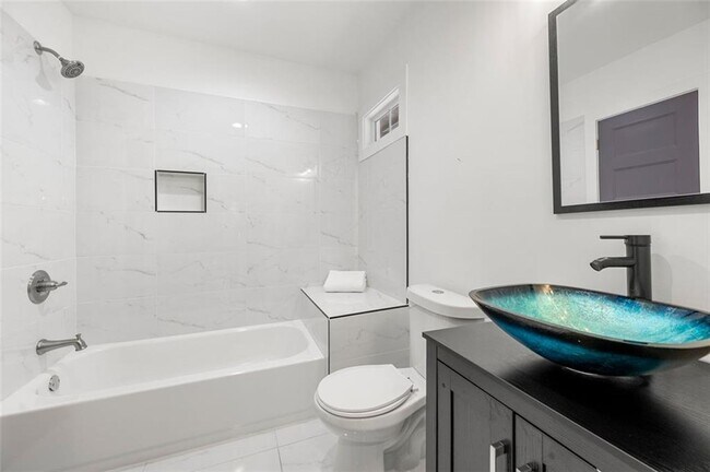 Foto del edificio - 883 Gaston St SW