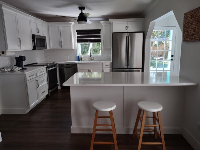 Building Photo - 5148 Napoli Dr