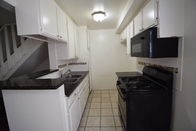 Foto del edificio - 5652 Colfax Ave