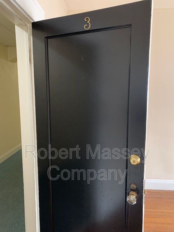 Photo - 2424 Glenmary Ave Apartment