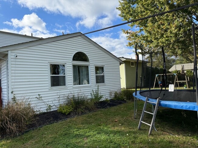 Building Photo - 7737 Ohio St