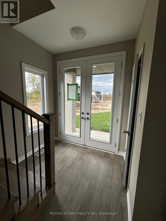 Building Photo - 258 Wellandvale Dr