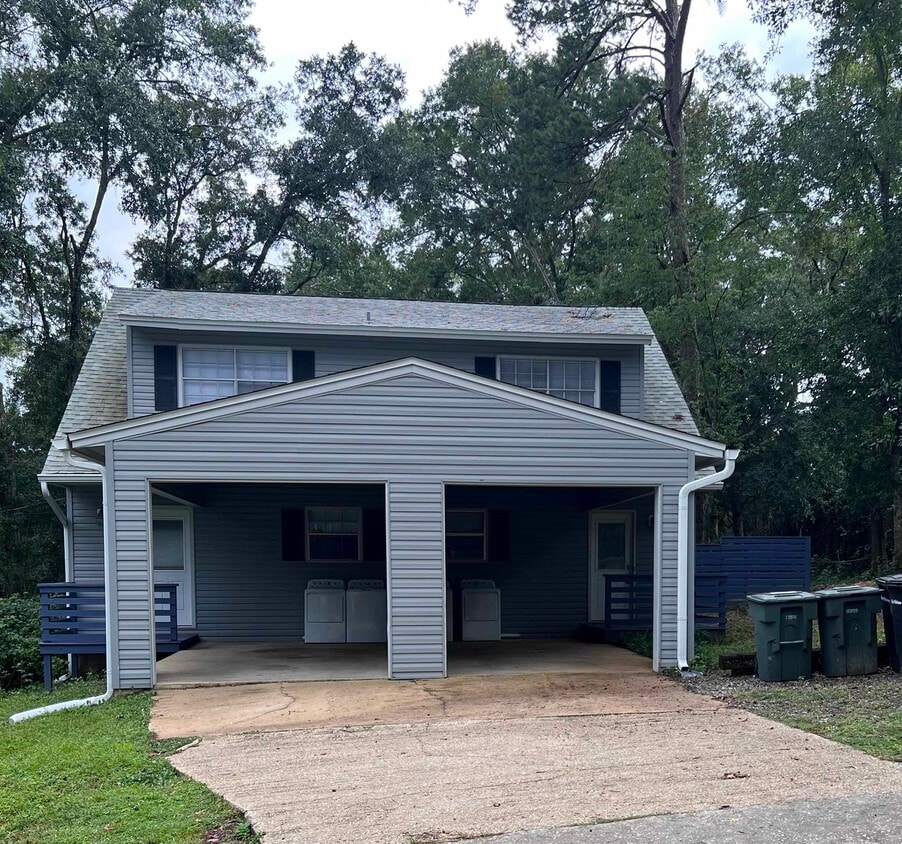 Primary Photo - 2463 Dundee Dr
