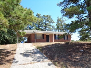 Building Photo - 2102 Winifred Ln