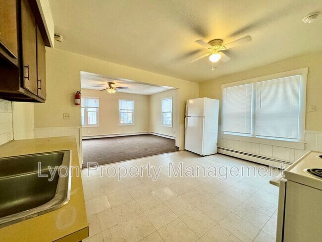 Building Photo - 181 Rathbun St