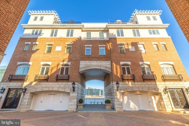 Building Photo - 622 Ponte Villas N