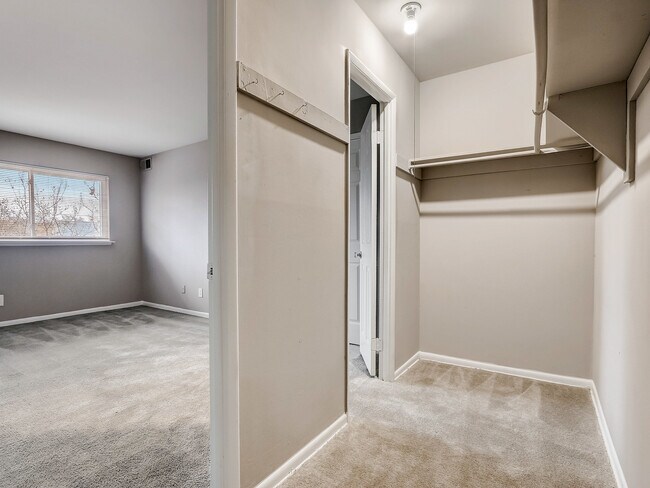 02-Ridgewater Ct Edificio 329-014 - Gatewater Apartments