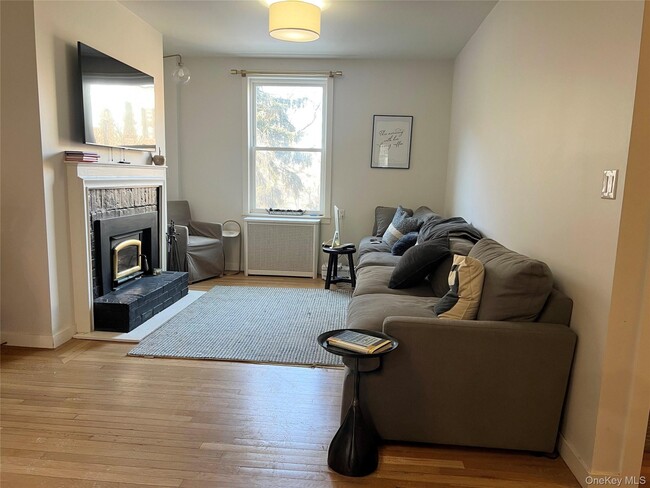 Building Photo - 64 Sagamore Rd