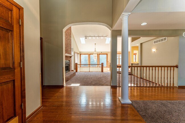Building Photo - 5503 Carrick Ct