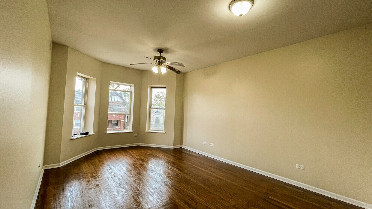 Living Area - 7127 S Normal Blvd