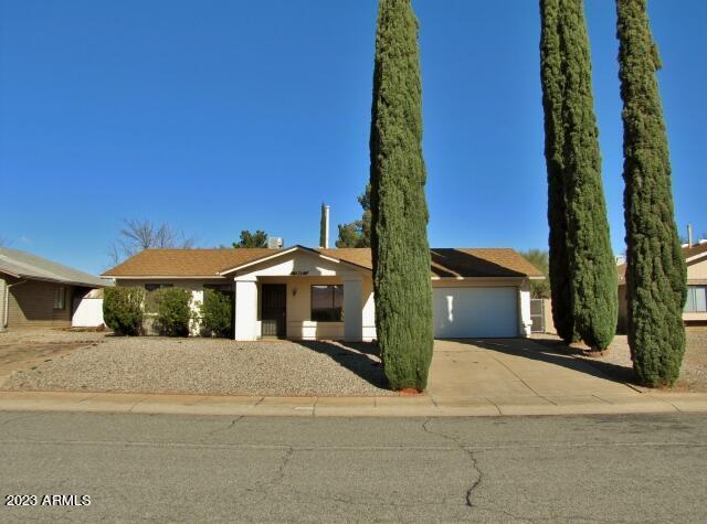Building Photo - 1247 E Cottonwood Dr