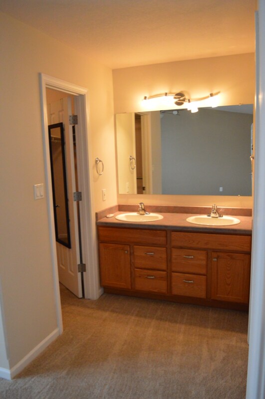 Foto del edificio - 308 37th Ave NE
