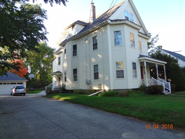 Building Photo - 172 E Main St