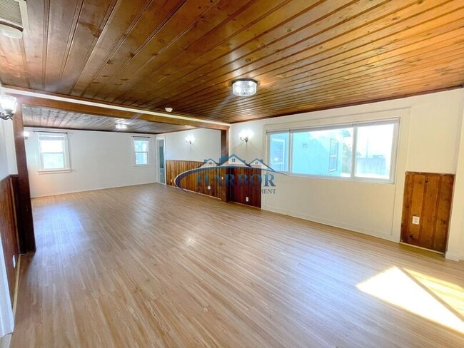 Photo - 21502 Berendo Ave House