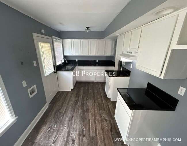 Building Photo - 87 E Fernwood Ave