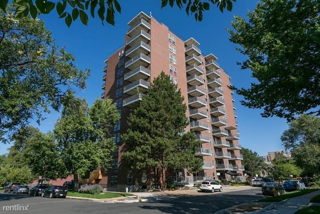 Building Photo - 515 S Clarkson St