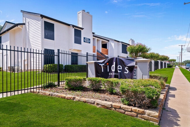 Building Photo - Tides on Avril