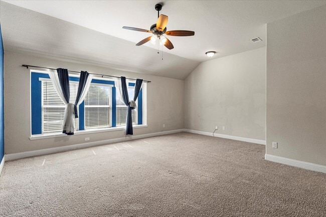Building Photo - 205 Roscoe Dr