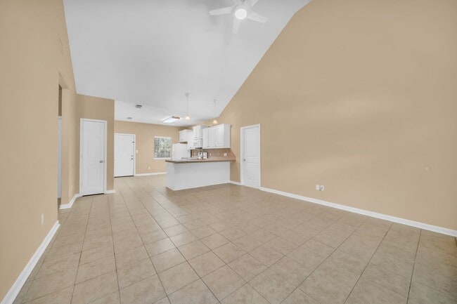 Building Photo - 1213 Oxon Run