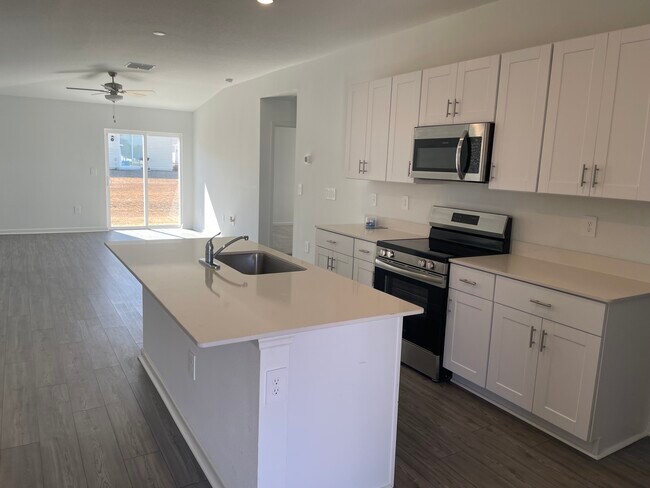 Foto del edificio - 3154 NE 36th Pl