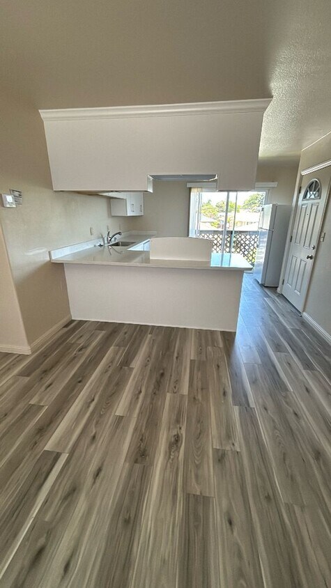 Foto principal - 2 Bedroom, 1 Bath Apartment