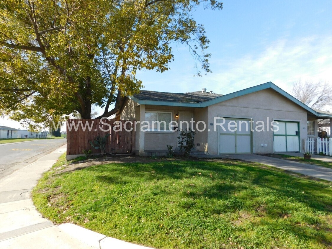 7852 Detroit Blvd, Sacramento, CA 95832 House Rental in Sacramento