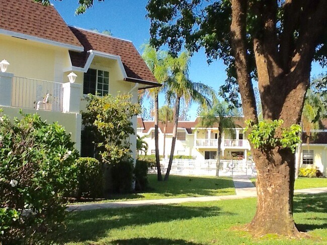 Foto del edificio - 770 SE 2nd Ave