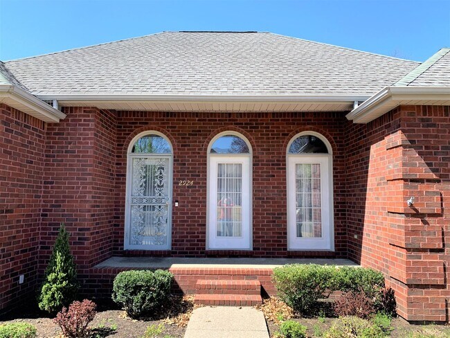 Building Photo - Indian Hills