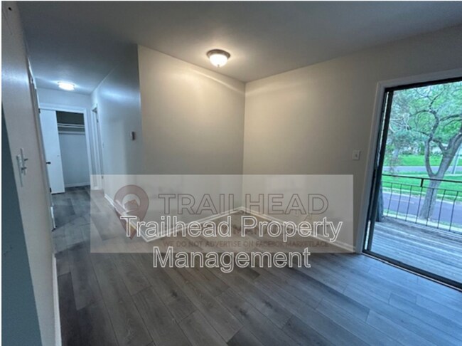 Foto del edificio - 8459 Lowell Ave