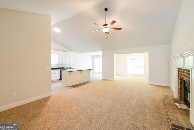 Building Photo - 142 Heartland Cir