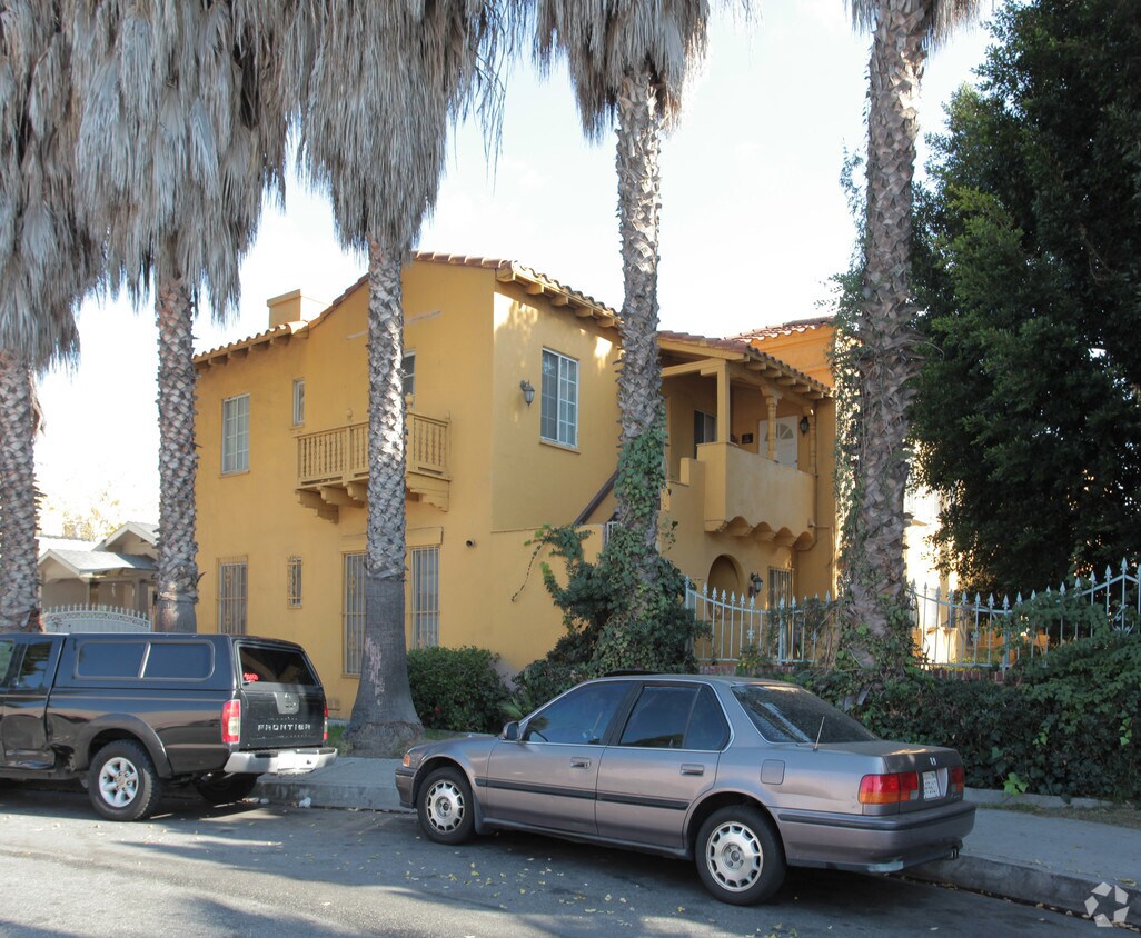 Park Villa - Park Villa Apartments