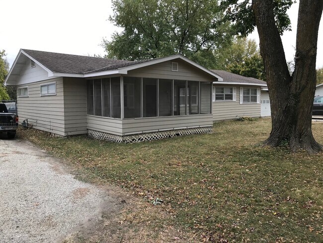 Foto del edificio - 611 N Sycamore St