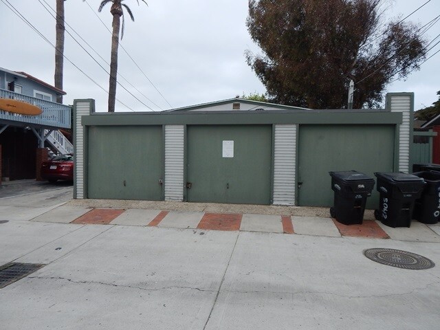 Primary Photo - 5038 Brighton Ave