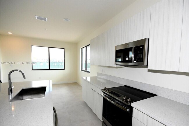 Foto del edificio - 4700 NW 84th Ave