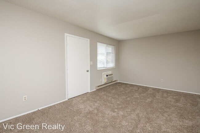 Building Photo - 4650 Wayne Meadows Cir