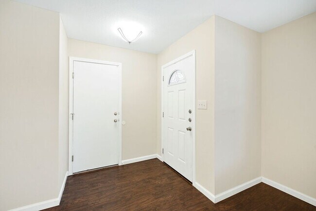 Building Photo - 4315 Lighthouse Dr