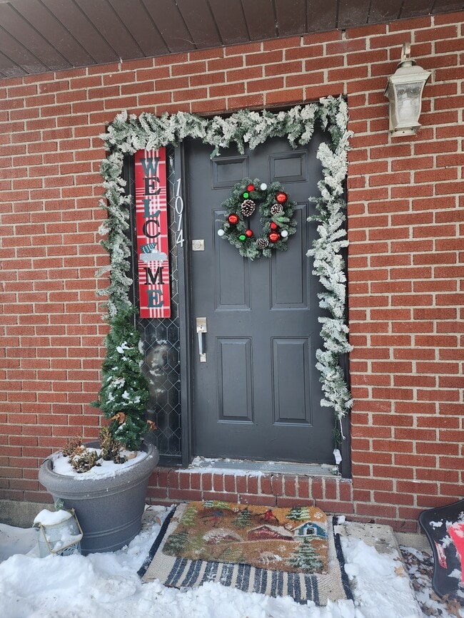 Building Photo - 1014 Hickory Run Rd