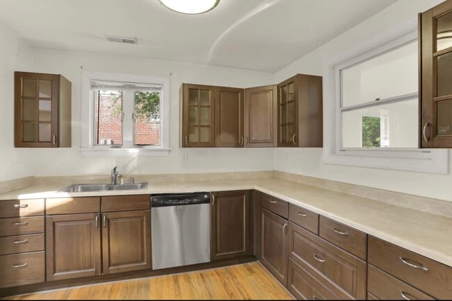 Kitchen - 3405 Rutgers St