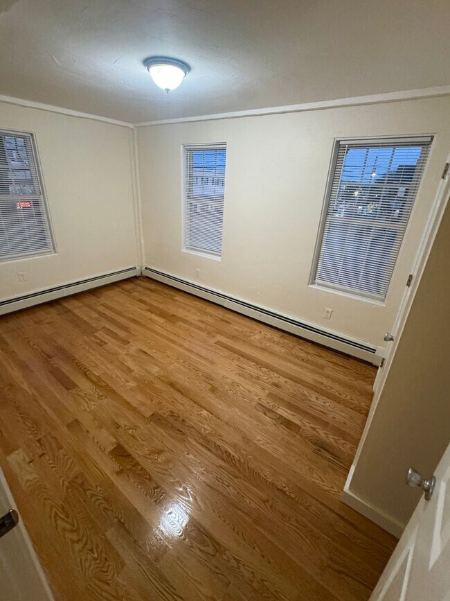 Foto del edificio - 111 Main St