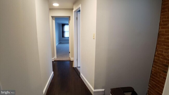 Building Photo - 2119 Moyer St